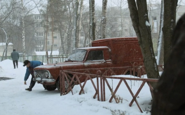 
            &laquo;Пешком не комильфо&raquo;. На каких машинах ездят в сериале &laquo;Слово пацана&raquo;
        