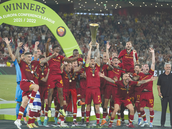 «Рома» взяла первый евротрофей за шестьдесят лет
