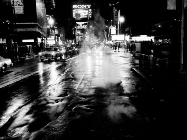 Гнилое яблоко: мрачная изнанка Нью-Йорка 80-х на фотографиях Мирона Цовнира