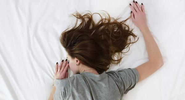 7 упражнений, которые надо выполнять перед сном, чтобы расслабиться