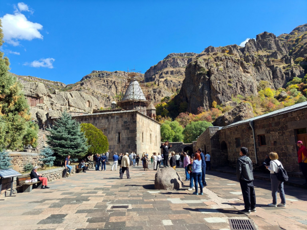 Экскурсия в Гарни и Гегард — лучшее рядом с Ереваном