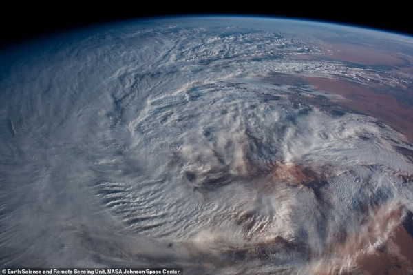Невероятные фотографии нашей планеты от НАСА
