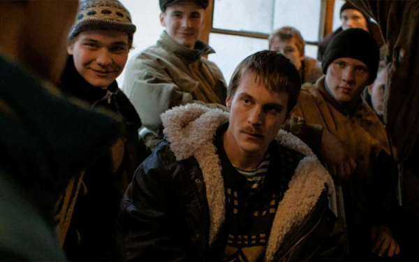 
            &laquo;Пешком не комильфо&raquo;. На каких машинах ездят в сериале &laquo;Слово пацана&raquo;
        